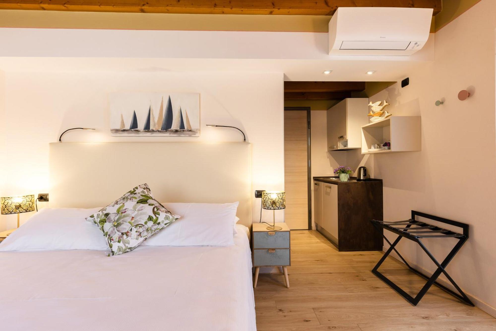 Charming Bed & Breakfast *