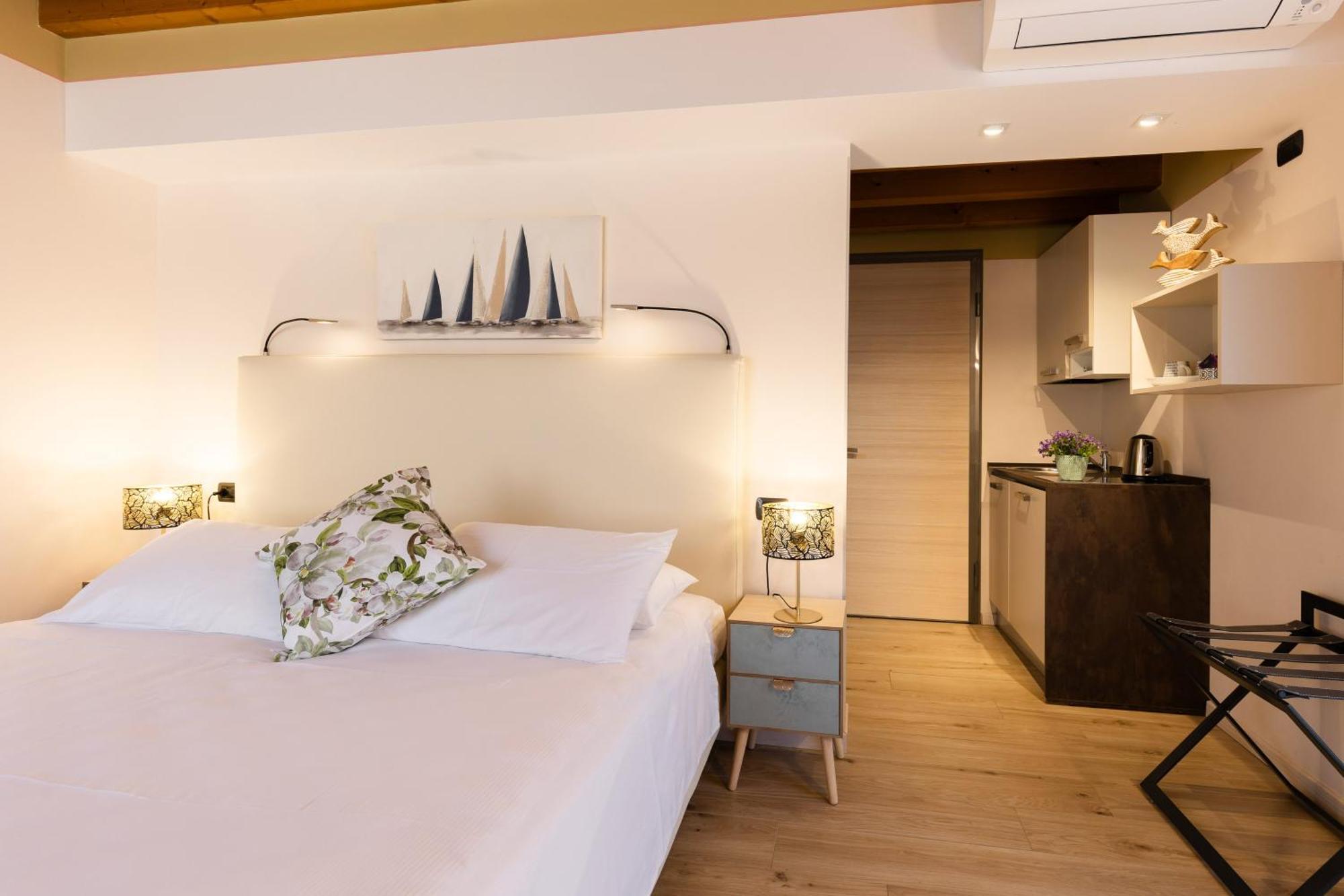 Bed & Breakfast Charming Sirmione